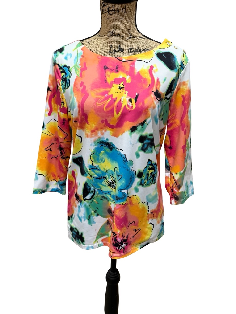 Bright Floral 3/4 Sleeve Women's Top - Multicolor dopamine shirt